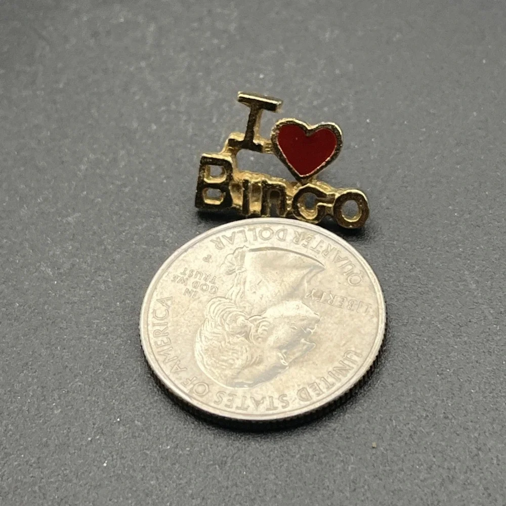 I Heart‎ Love Bingo Gold Tone Lapel Hat Pin D2A